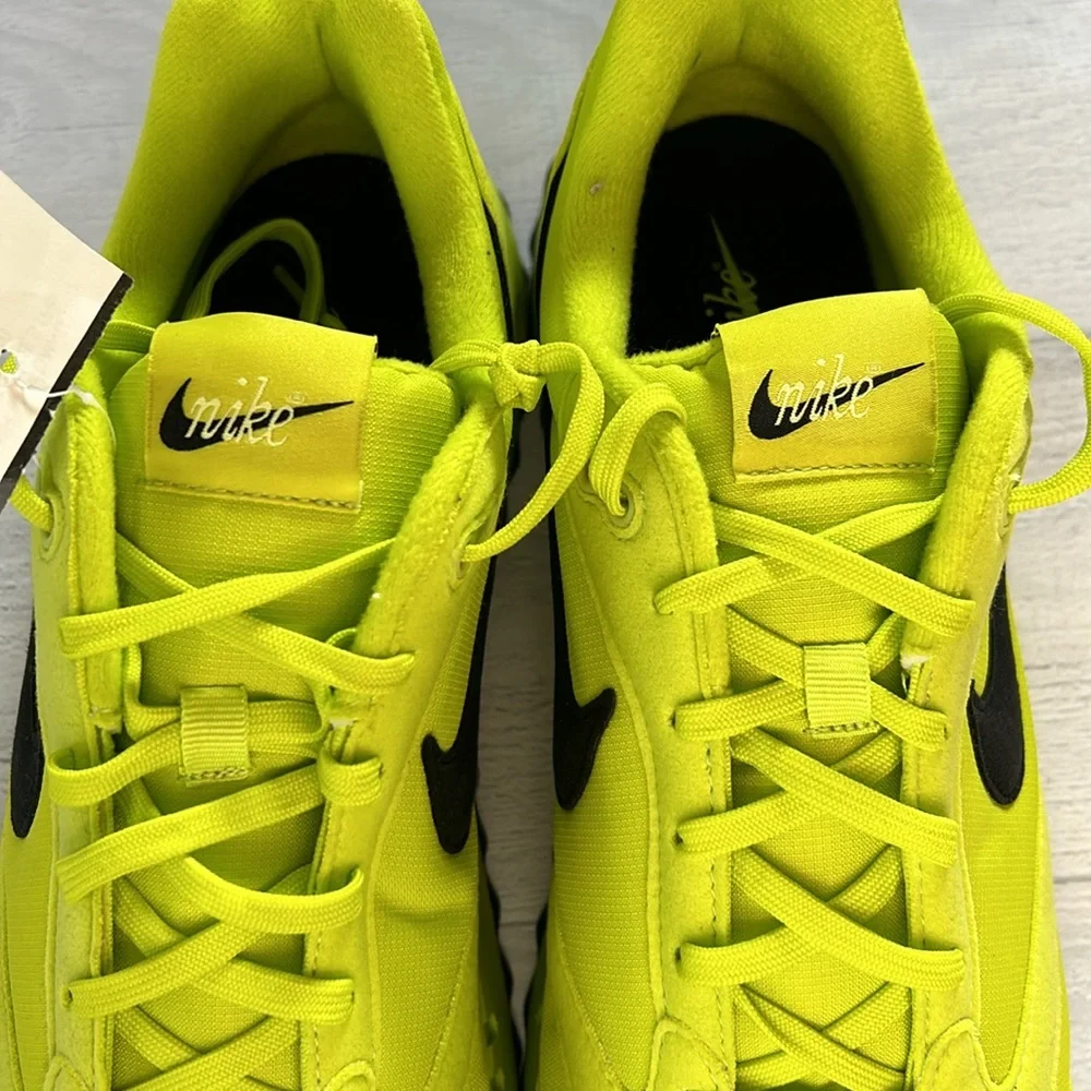 Nike Women’s Air Max Dawn Running Shoes Size‎ 12 Atomic Green/Black